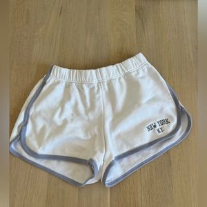 Brandy Melville shorts !